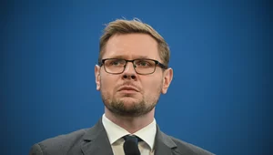 Miniatura: "Nietrzymający się całości bełkot". Woś...