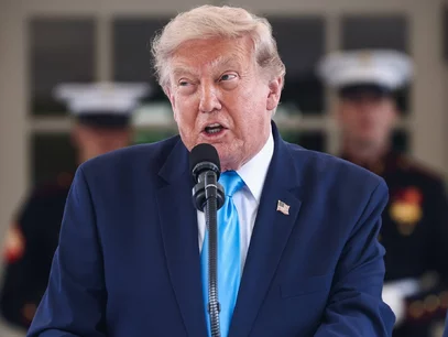 Miniatura: Prezydent USA po raz kolejny uderza w...