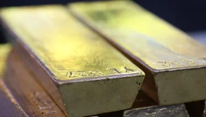 Miniatura: Kreml sprzedaje złoto na potęgę. Putin...