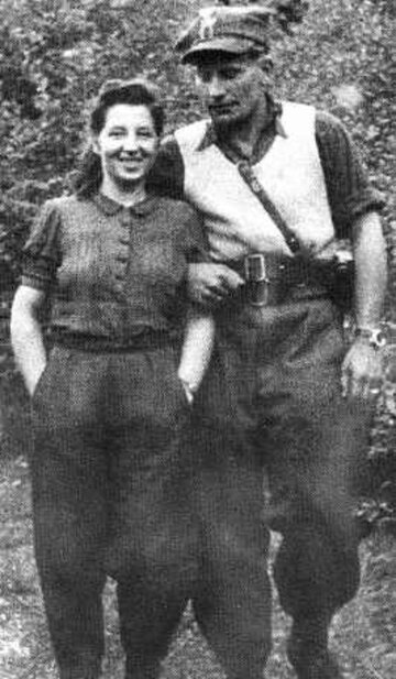 Lato 1946. J&oacute;zef Kuraś "Ogień" z&nbsp;żoną Czesławą z&nbsp;d. Polaczyk