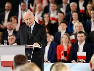 Miniatura: Religia PiS. Czy partia postawi na…...