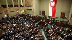 Miniatura: Obrady Sejmu. Wrzucono apteki do ustawy o...