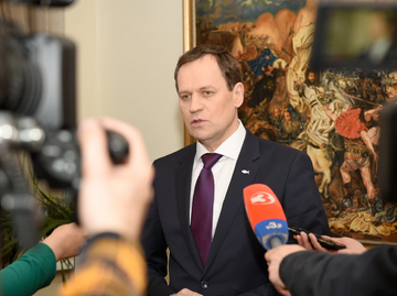 Lider AWPL-ZChR Waldemar Tomaszewski na&nbsp;jednej z&nbsp;konferencji prasowych
