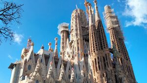 Miniatura: Sagrada Familia. Podano termin ukończenia...