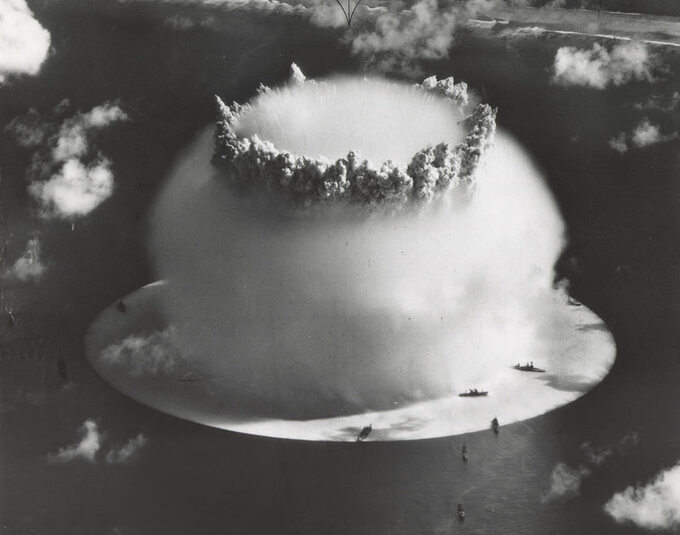 Operacja Crossroads. Wybuch bomby atomowej Baker, 25 lipca 1946
