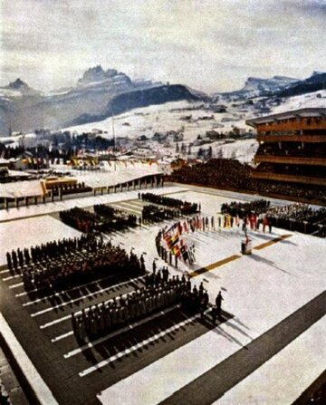 Ceremonia otwarcia Zimowych Igrzysk Olimpijskich 1956 w&nbsp;Cortina d'Ampezzo