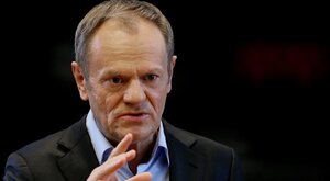 Miniatura: Tusk gra o Tuska