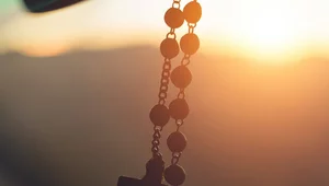 Miniatura: Albo praca, albo krzyżyk?