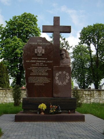 Pomnik sierż. J&oacute;zefa Franczaka ps. &bdquo;Lalek&rdquo;