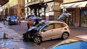 Miniatura: Afrykanin wjechał autem w pieszych, a...