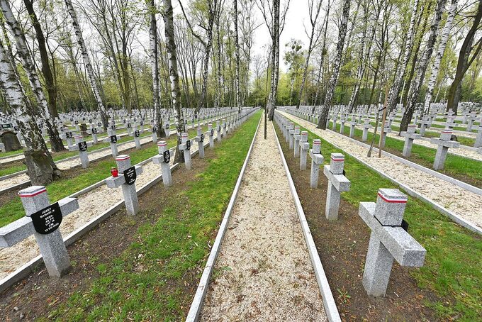 Wojskowe Powązki. Groby żołnierzy poległych podczas wojny polsko-bolszewickiej w 1920
