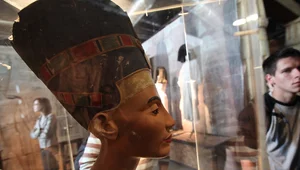 Miniatura: Czy Homer był Turkiem? Popiersie Neferetiti