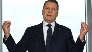 Miniatura: "Bezczelny typ", "damski bokser". Czarnek...