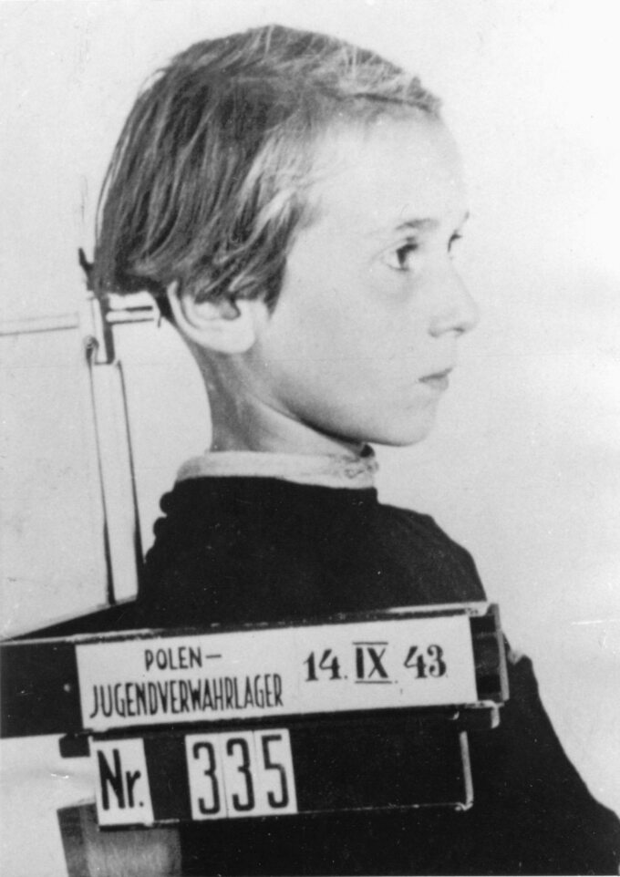 Ela Konarska, ur. 1933. Zamknięta w obozie dla dzieci w Łodzi w wieku 10 lat