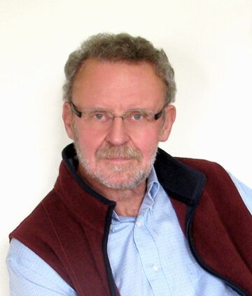 Dr Marek Kamiński