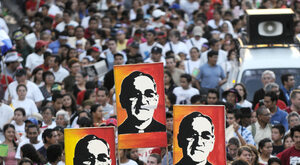 Miniatura: Arcybiskup Oscar Romero – męczennik inaczej