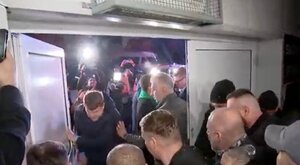 Miniatura: Awantura przed wejściem na debatę...