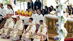 Miniatura: Konsekracje w FSSPX. Zacietrzewienie czy...