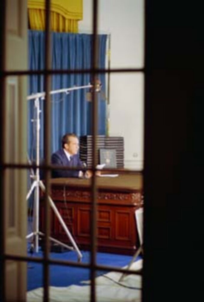 Richard Nixon przed komisją senacką. Afera Watergate, 1974 rok