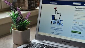Miniatura: Facebook is (not) dead