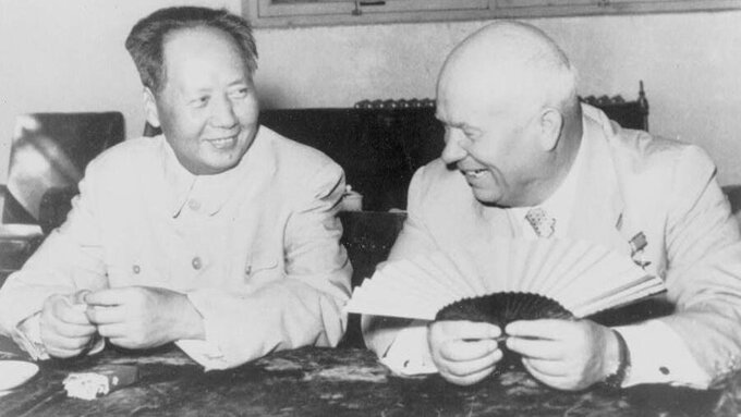 Mao Zedong i Nikita Chruszczow podczas spotkania w Pekinie, 1958 r.