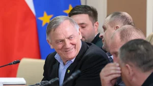 Miniatura: Wyłudzanie kredytów i pranie pieniędzy....