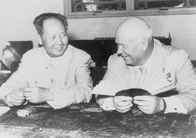 Mao Zedong i Nikita Chruszczow podczas spotkania w Pekinie, 1958 r.