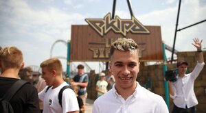 Miniatura: Słynny youtuber oburzony krytyką. "Nikomu...