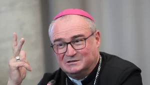 Miniatura: Bp Stułkowski do strażaków: Jezus też był...