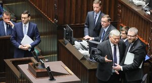 Miniatura: Między PSL a Konfederacją