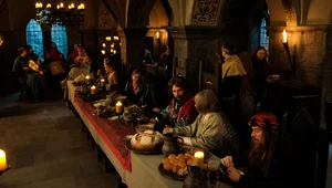 Miniatura: Korzenie, pirogi i polewka. Średniowieczne...