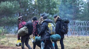 Miniatura: Czy Polska powinna przyjmować migrantów?...
