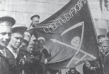 Rewolucyjni marynarze Kronsztadu z&nbsp;flagą "Śmierć burżuazji"