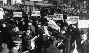 Nowy Jork. Amerykanie świętują &bdquo;fałszywy dzień rozejmu&rdquo; 7&nbsp;listopada 1918 roku