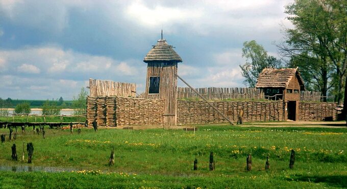 Stanowisko archeologiczne w Biskupinie