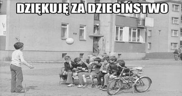 Memy #stałemPodBlokiem 