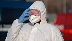 Miniatura: Większość Polaków boi się zakażenia...