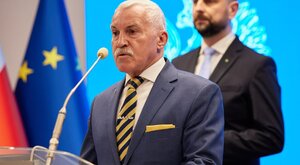 Miniatura: Brat ministra i syn generała awansowali w...