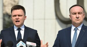 Miniatura: Czarne chmury nad Hołownią i Koboską....