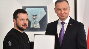 Miniatura: Nawrocki odebrał order Zełenskiemu....