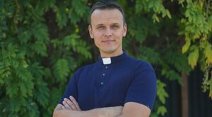 Miniatura: Znany ksiądz apeluje przed Wielkanocą....