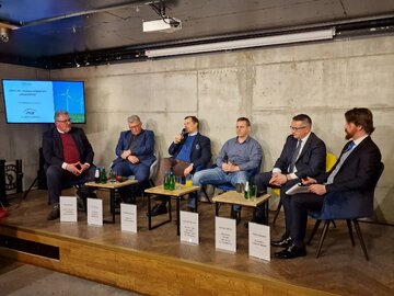 Zdjęcie z&nbsp;debaty