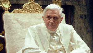 Miniatura: Chmielewski: Decyzja Benedykta XVI...