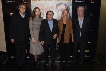 Premiera "Solid Gold" 