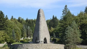 Miniatura: Marszałek Koniew w Dolinie Śmierci