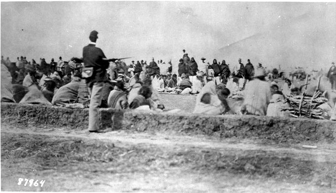 Indianie Navaho w Fort Sumner, na końcu "Długiego Marszu"