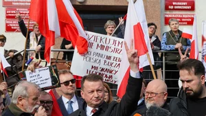 Miniatura: "Moją uwagę zwróciły plakaty". Błaszczak...