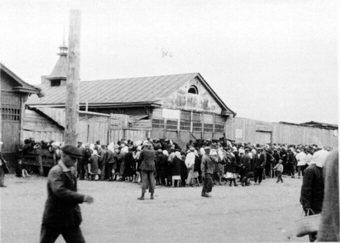 Kolejka po chleb za dewizy, Charków 1932