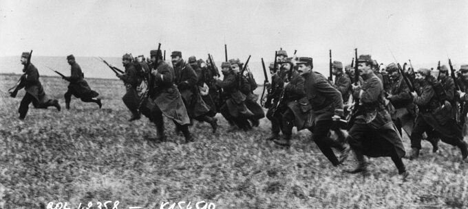 Atak francuskiej piechoty w 1914 r.