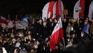 Miniatura: Pasek TVN24 opisujący protest PiS wywołał...